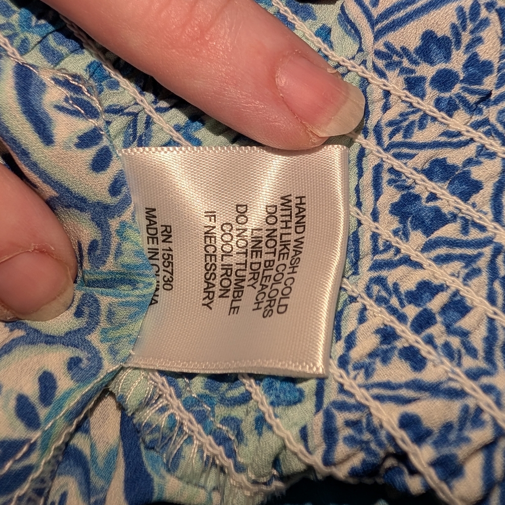 NWT-- Ladies Rose & Olive Flutter Sleeve Blouse Size Medium - Picture 6 of 6